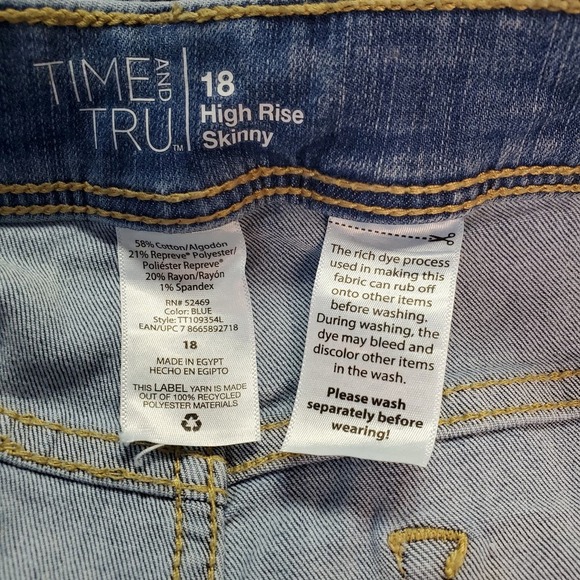 🔴 Time and Tru Hi-Rise Skinny Jean Women Plus 18 Blue Distressed Button Close - Picture 8 of 9